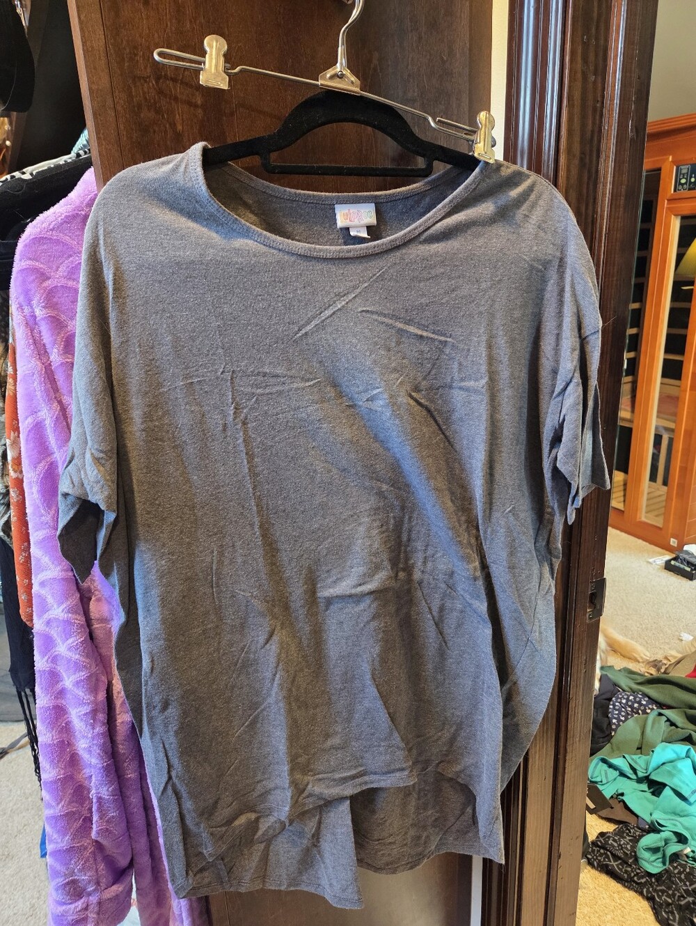 LuLaRoe M Irma Charcoal Gray Short Sleeve Tee